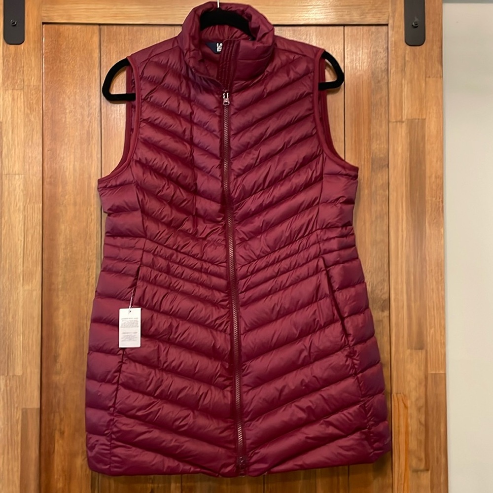 LANDS END WOMENS Small burgundy ULTRALIGHT PACKABLE LONG DOWN VEST  |‎ NWT